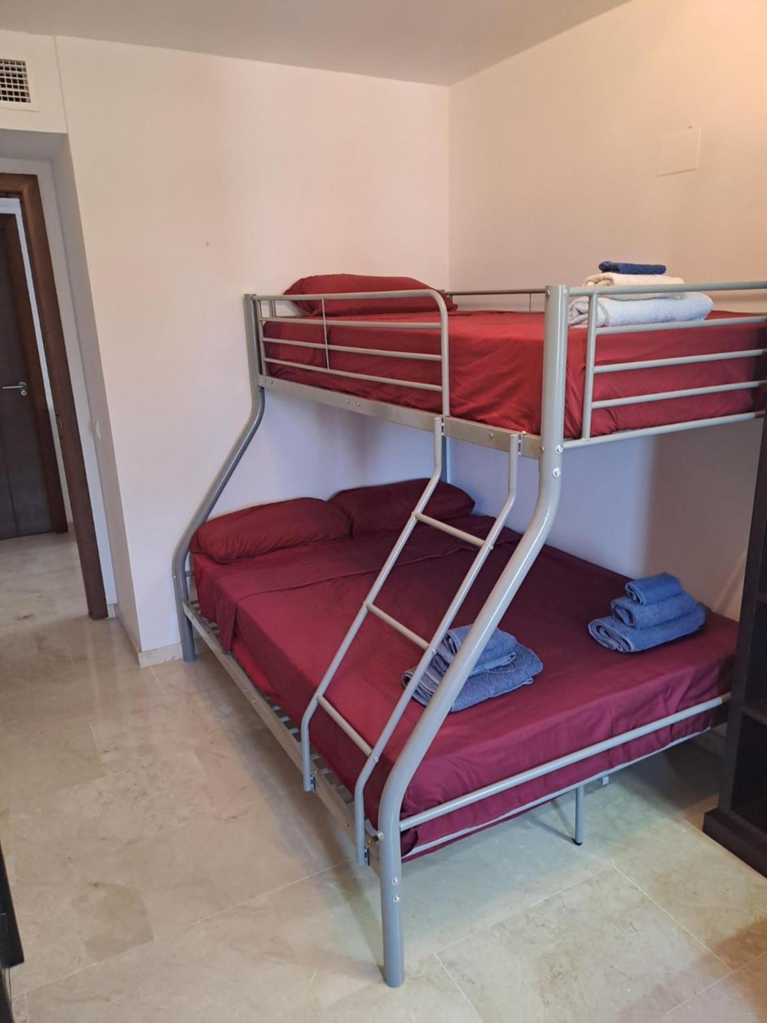 Senorio Entrada Puntaprima Apartment ตอร์เรเวียคา ภายนอก รูปภาพ